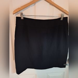 TRISTAN Little black skirt